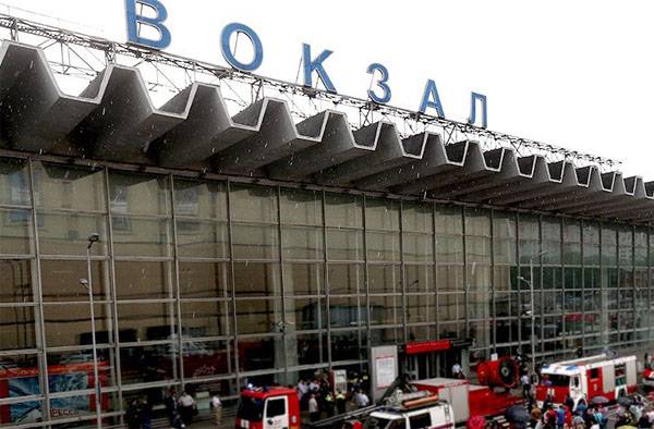 Телефонные террористы заставили эвакуировать сразу несколько вокзалов в Москве