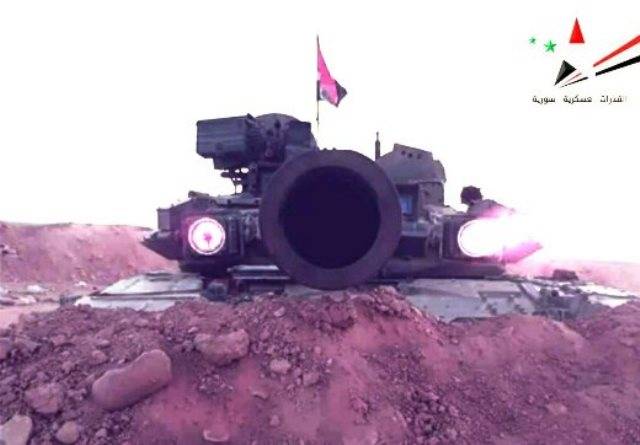 Т-90 с «красными глазами» на позиции сирийских войск