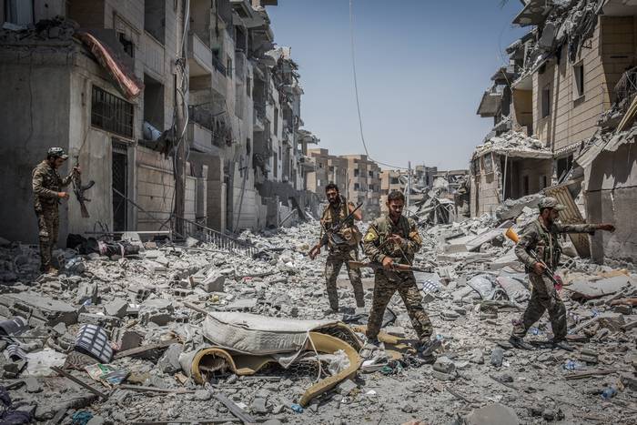 Сирийская армия освободила Меядин, коалиция США застряла в Ракке