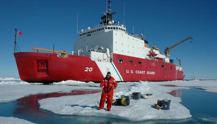 США построят ледокол, чтобы "играть в одной лиге" с Россией в Арктике
