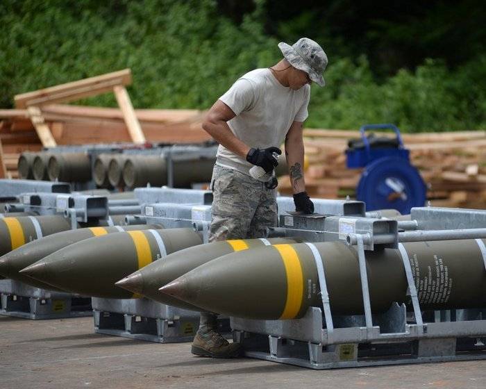 Военная база США на Гуаме получила большую партию боеприпасов