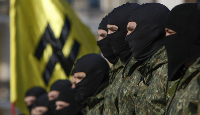 Боевики "Азова" засобирались в Каталонию