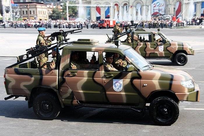 В ЗВО поступили новые пикапы «УАЗ Патриот» с пулеметами и гранатометами