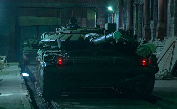Уралвагонзавод передал в войска партию танков Т-72Б3
