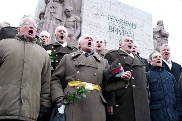 Бывших подопечных Гиммлера уважают в Латвии и сегодня