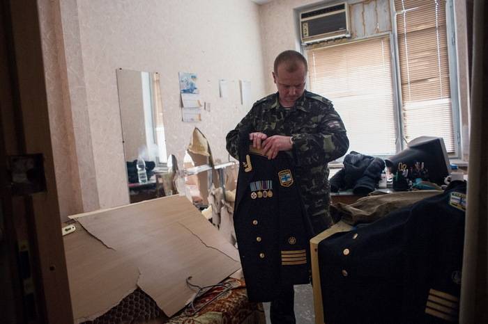 После воссоединения Крыма с РФ на Украину вернулись менее 30% военных
