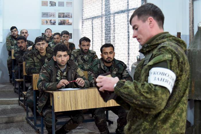 Российские военные советники готовят бойцов сирийской армии