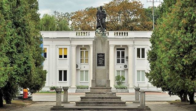 В Щецине начали демонтаж памятника воинам Красной Армии