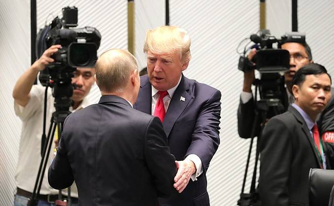 Белый дом: Трамп не видит смысла в необходимости постоянно спорить с Путиным