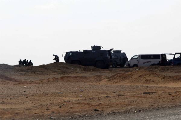 Боевые вертолёты и бронетехника задействованы в спецоперации на Синае