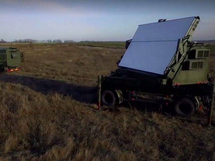 Порошенко показал новый украинский 3D-радар