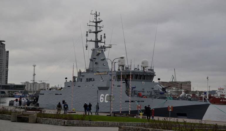ВМС Польши получили новый тральщик