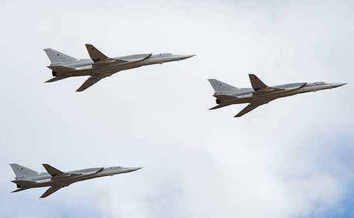 Дальние бомбардировщики Ту-22М3 нанесли удар по объектам ИГ* в Сирии