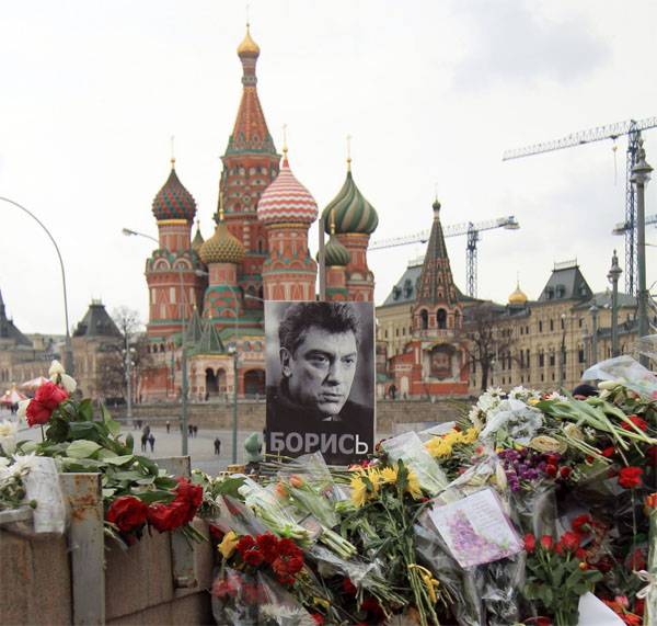 Перед российским посольством в Вашингтоне появится площадь Бориса Немцова?