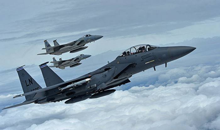 На американские истребители F-15 установят лазерное оружие