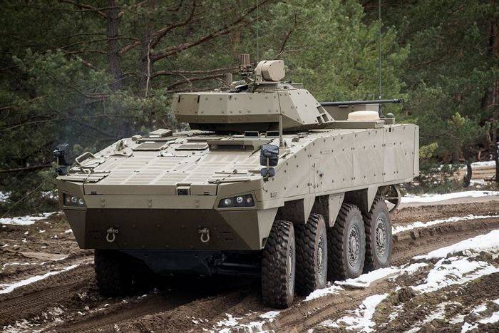 Словакия презентовала новый  БТР Patria AMV