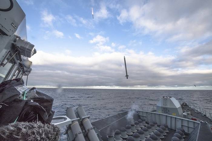 ВМС Британии получат новые зенитные ракеты