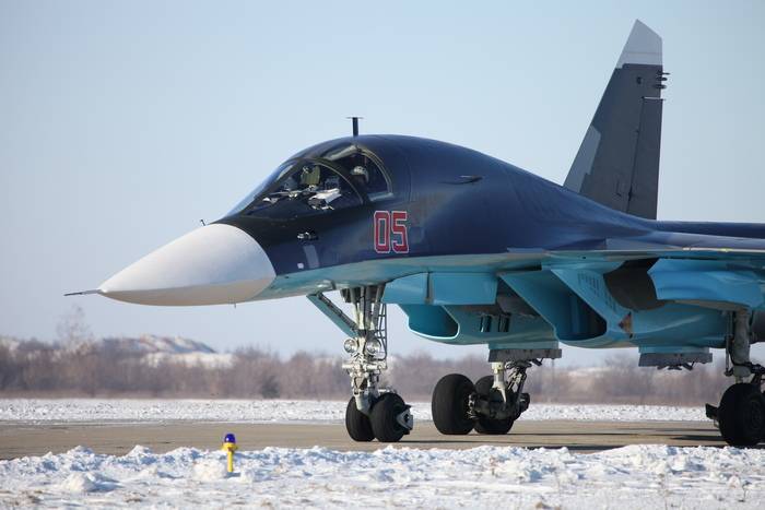 Первые Су-34 поступят в ЦВО в начале 2018