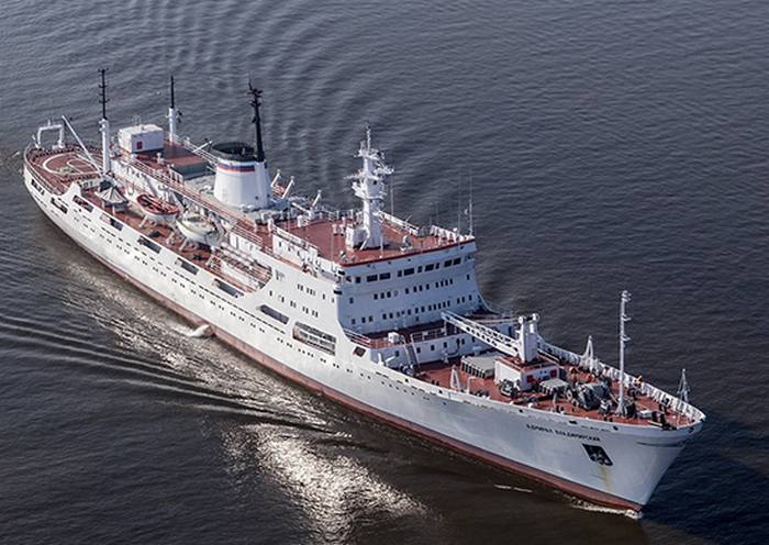 Океанографическое исследовательское судно «Адмирал Владимирский» вошло в Бискайский залив