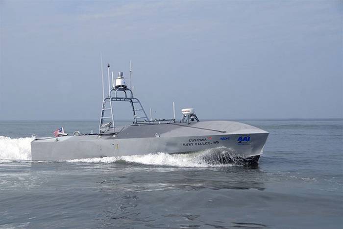 ВМС США вооружат беспилотные катера
