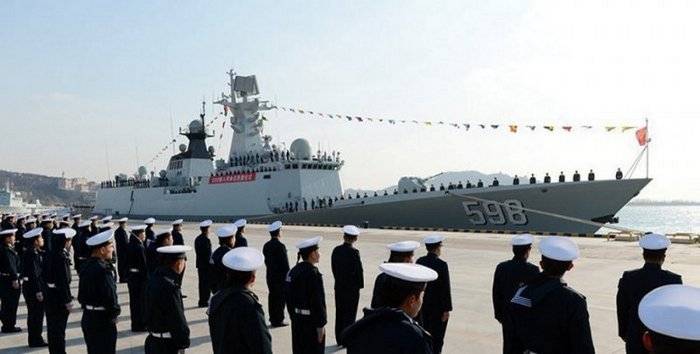 Новый фрегат принят в состав ВМС Китая