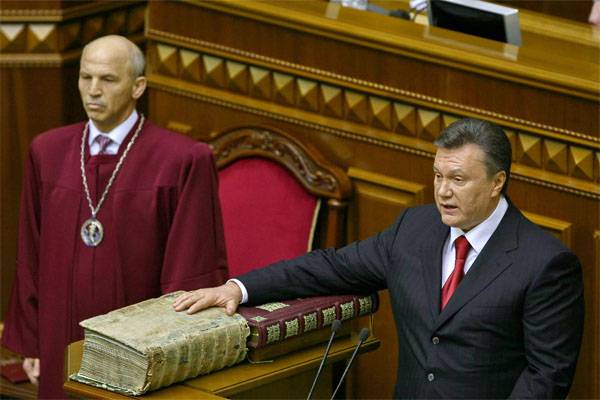 Янукович намерен вернуться на Украину