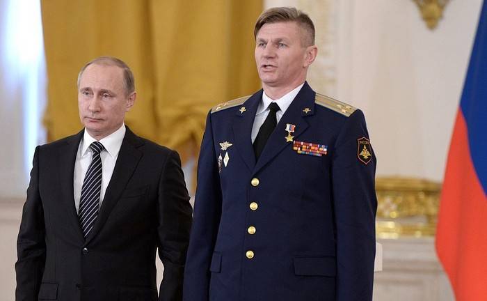 Путин изменил форму ответа военных на благодарность командира
