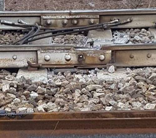 На месте крушения поезда в Италии обнаружено странное нарушение целостности рельсового полотна