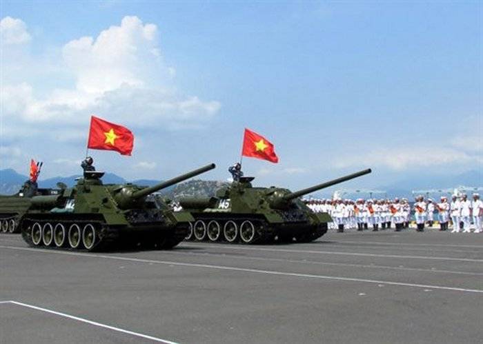 Вьетнамская армия продолжает эксплуатацию СУ-100