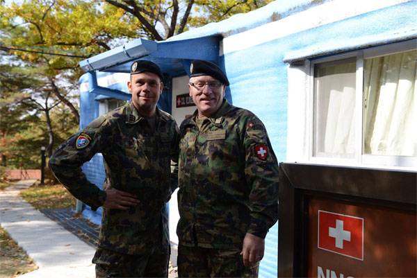 Как 10 военнослужащих из Швеции и Швейцарии две Кореи "сдерживают"