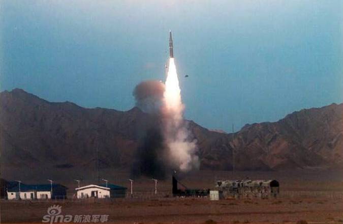 «Убийца авианосцев». Китай испытал новую баллистическую противокорабельную ракету