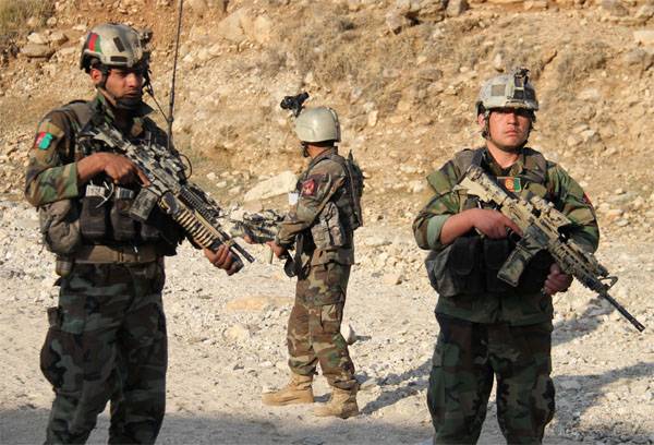 B-52 Stratofortress ВВС США бомбят афганскую территорию у границ Таджикистана и Китая