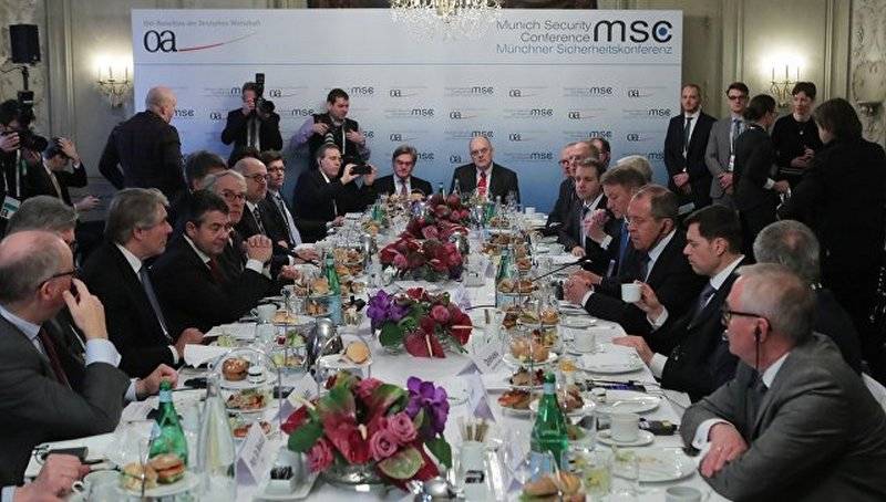Глава МИД Германии назвал условия снятия санкций с России