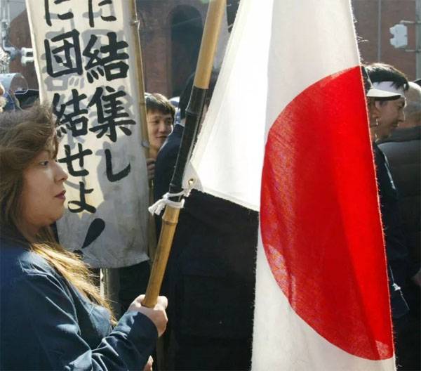 Понаблюдать издалека: Токио профинансирует экскурсии для учителей к Южным Курилам