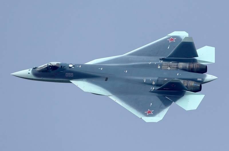 НПП "Звезда" поставила для испытаний противоперегрузочные костюмы для летчиков Су-57