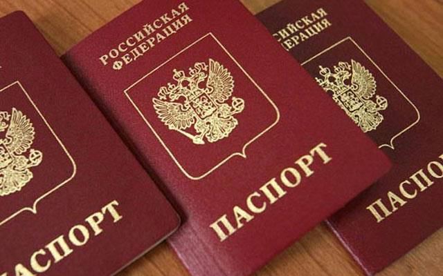 Иностранцам-контрактникам упростят получение российского гражданства 