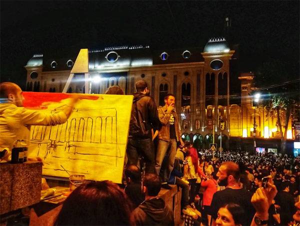 Массовые акции протеста парализовали Тбилиси