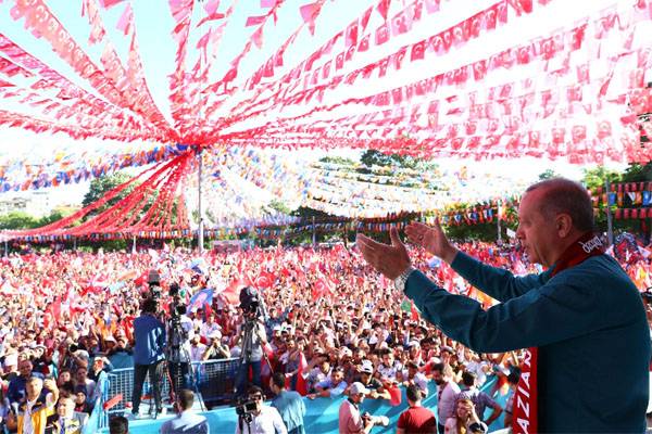 Эрдоган и его партия победили на выборах в Турции