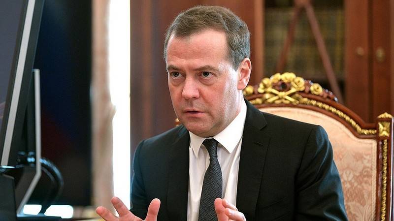 Медведев: Пенсионная реформа болезненна, но необходима