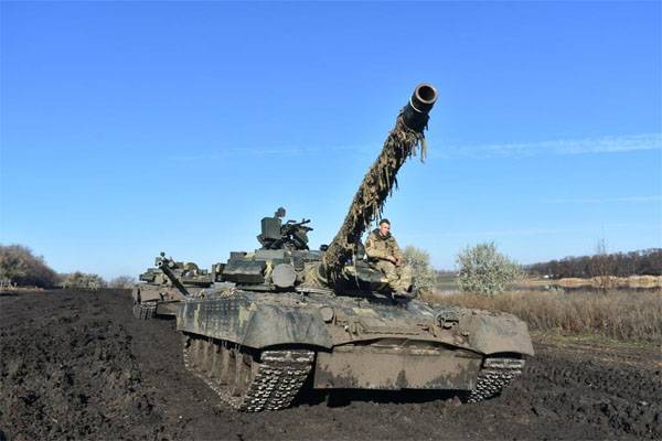 Новое обострение на Донбассе. Бронетехника ВСУ вошла в Золотое