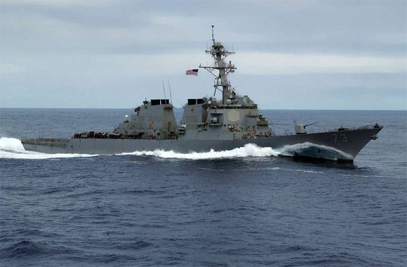 Как корабль ВМС НОАК отгонял эсминец ВМС США "Decatur" от спорных островов