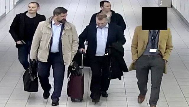 США: Эта семёрка русских разведчиков взламывала всё - от FIFA до Westinghouse