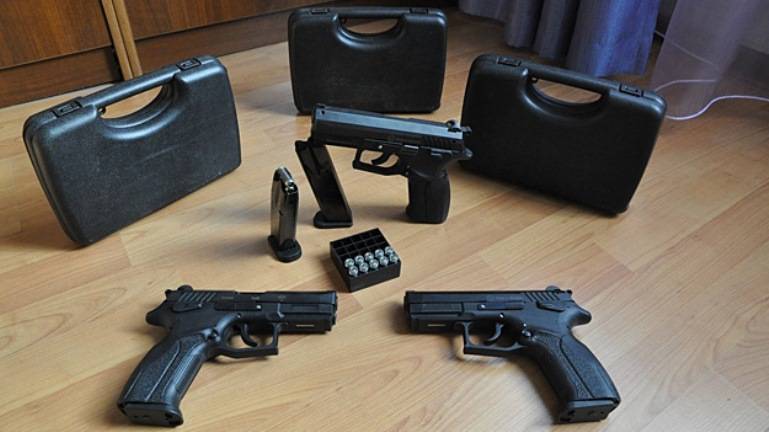 В РФ предложили ужесточить наказание за ношение оружия в пьяном виде