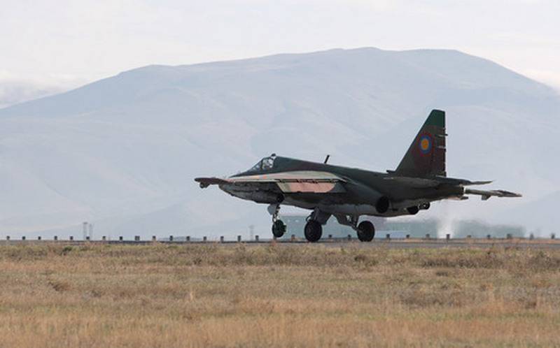 Минобороны Армении заявляет о потере связи со штурмовиком Су-25