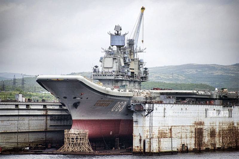 Стало известно о том, когда с палубы "Адмирала Кузнецова" уберут упавший кран