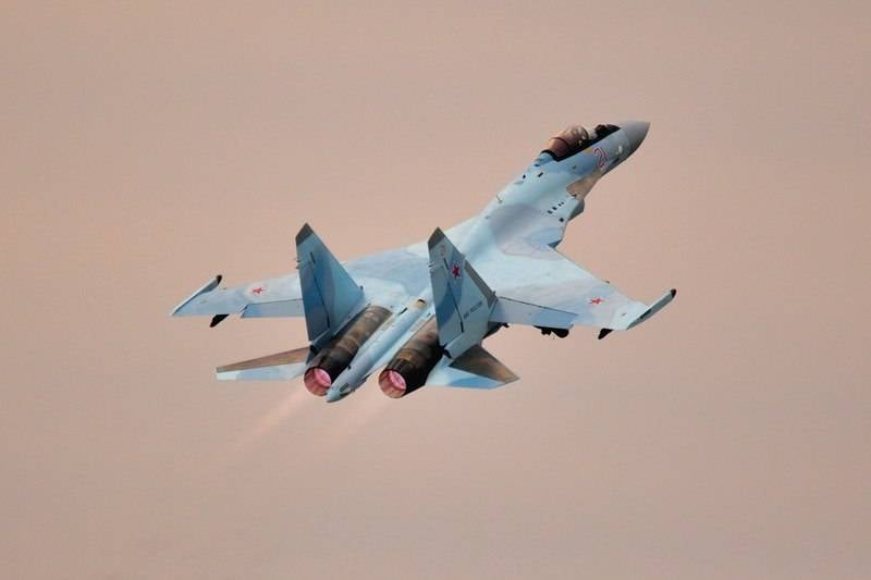 ВКС РФ получили очередную партию истребителей Су-35С
