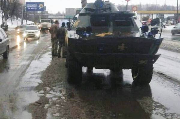 ДТП "по-украински": в Одессе БРДМ ВСУ протаранила легковые автомобили