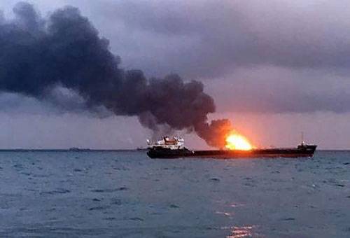 Названа вероятная причина возгорания танкеров близ Керченского пролива