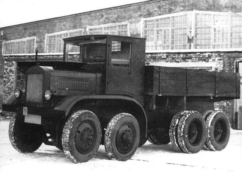 Грузовик ЯГ-12. Восемь тонн на двенадцати колёсах