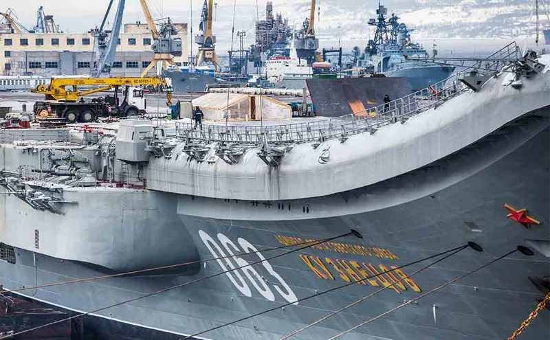 ОСК обещает сдать "Адмирал Кузнецов" российскому флоту в 2021 году